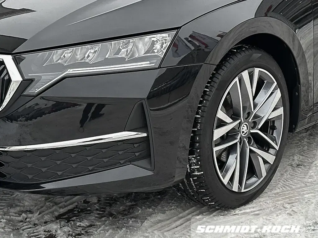 Gebraucht Skoda Octavia Selection 150 PS (110 kW) 2024 Blackmagic perleffekt Kombi