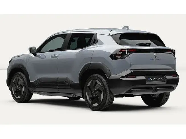 Neu Suzuki e-Vitara Comfort 127 kW (174 PS) 2026 Silber SUV