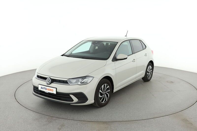 Grau Gebraucht 2023 VW Polo Life Limousine | 18.510 € (Fairer Preis) - Bild 1/4