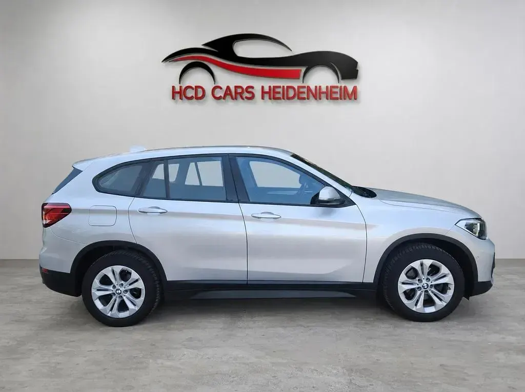 Usado BMW X1 Advantage 150 CV (110 kW) 2021 Plateado SUV