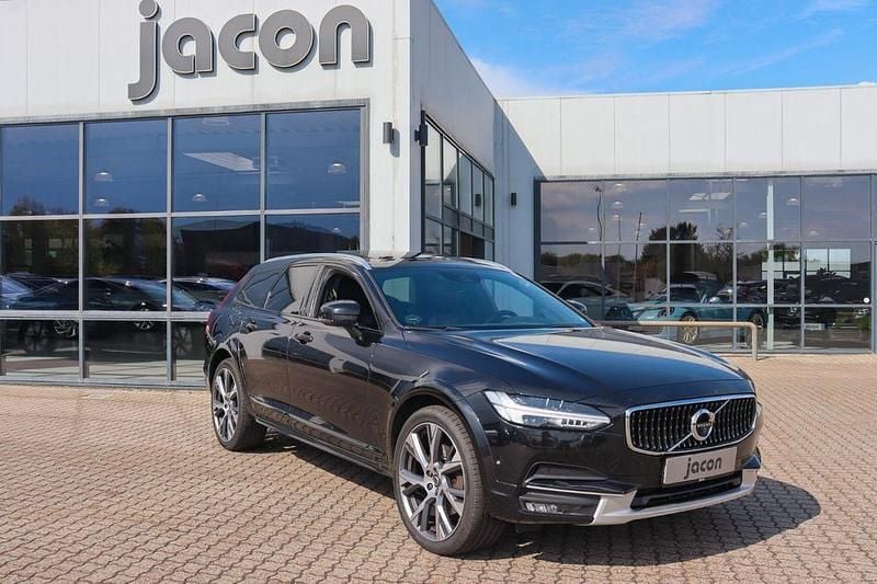 Schwarz Gebraucht 2019 Volvo V90 CC Pro Kombi | 19.900 € (Superpreis) - Bild 1/4