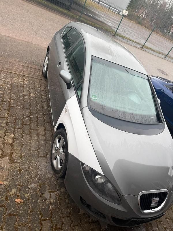 Gebraucht Seat Leon 105 PS (77 kW) 2008 Grau Kleinwagen