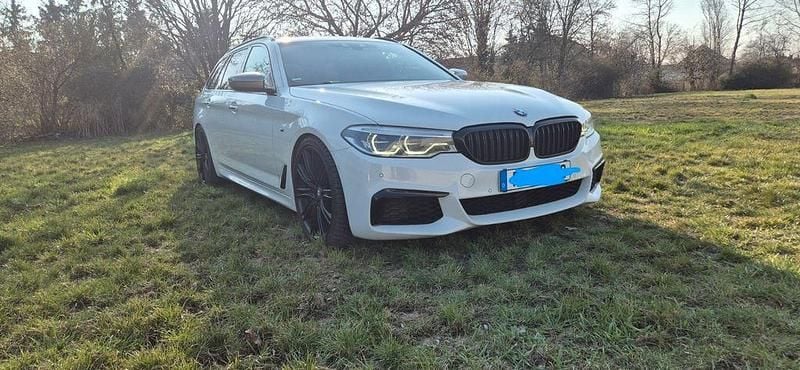 Gebraucht BMW M550 Performance 400 PS (294 kW) 2018 Weiß Limousine