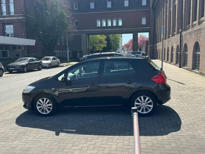 Gebraucht Toyota Auris Basis 126 PS (92 kW) 2008 Schwarz Kleinwagen