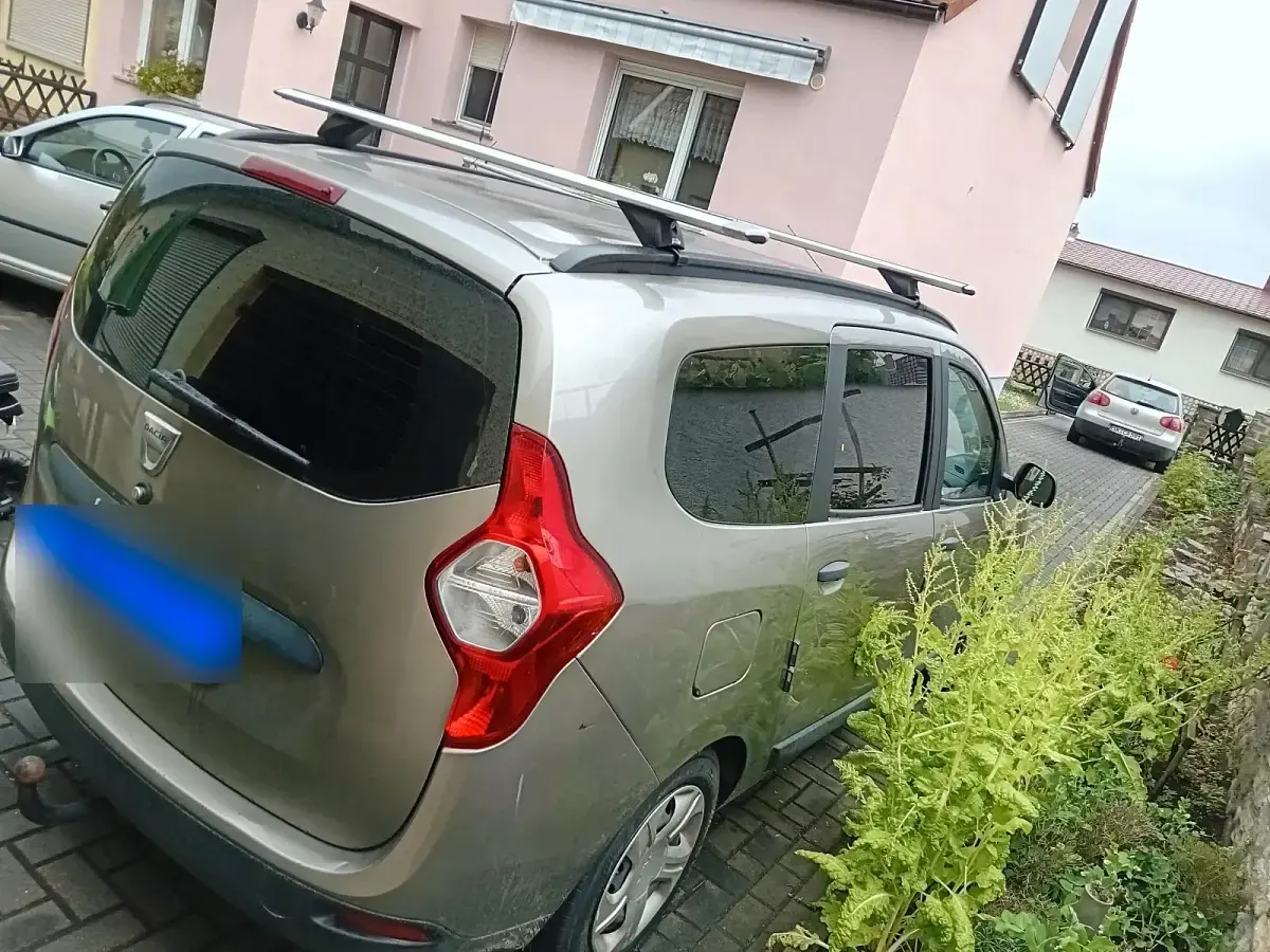 Gebraucht Dacia Lodgy 86 PS (63 kW) 2014 Braun Van / Kleinbus
