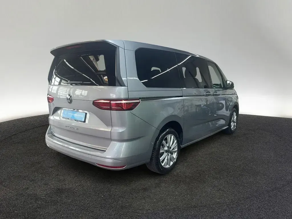 Gebraucht VW Multivan Style 150 PS (110 kW) 2025 Monosilber metallic Van / Kleinbus