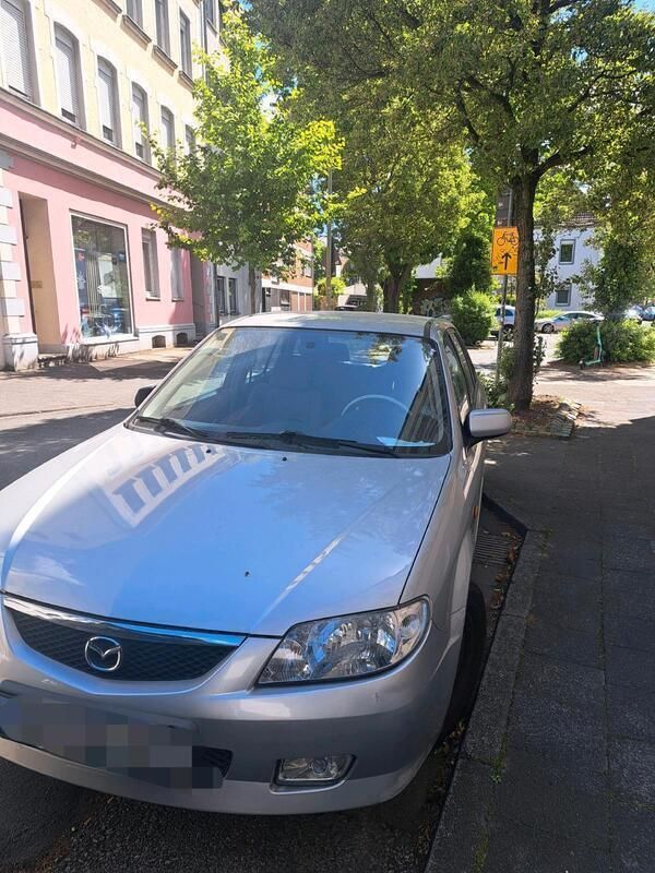 Grau Gebraucht 2001 Mazda 323F Sporty Limousine | 1.800 € (Superpreis) - Bild 1/3