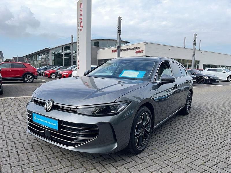 Grau Gebraucht 2024 VW Passat Elegance Kombi | 41.650 € (Guter Preis) - Bild 1/4