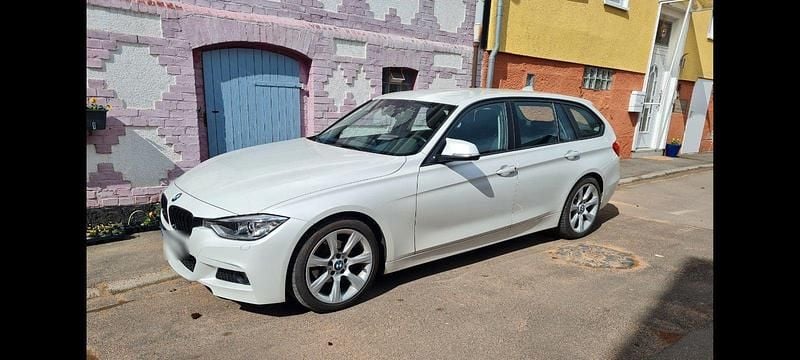 Gebraucht BMW 320 Performance 184 PS (135 kW) 2013 Weiß Kombi