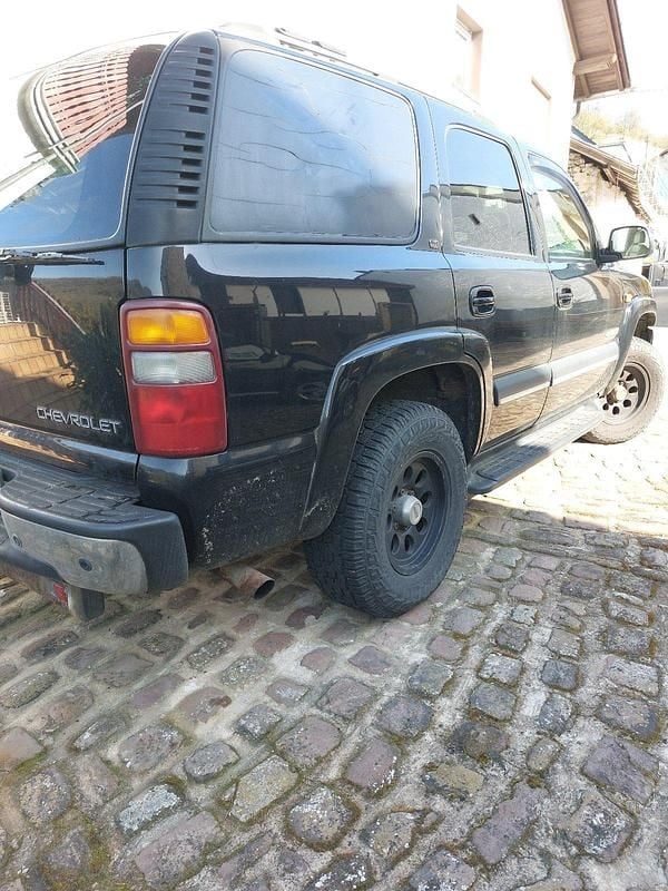 Gebraucht Chevrolet Tahoe 273 PS (200 kW) 2001 Schwarz SUV