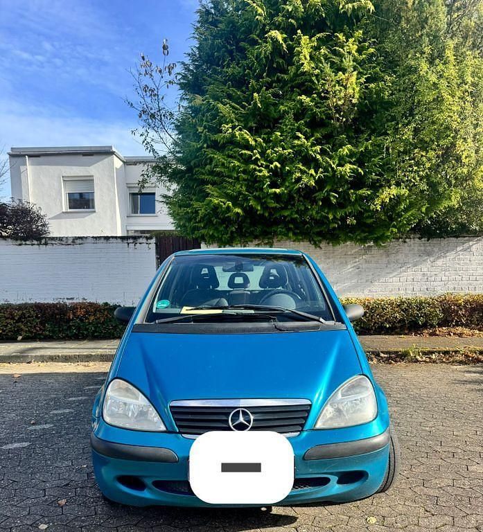 Blau Gebraucht 2002 Mercedes A160 Avantgarde Van / Kleinbus | 1.100 € (Guter Preis) - Bild 1/4