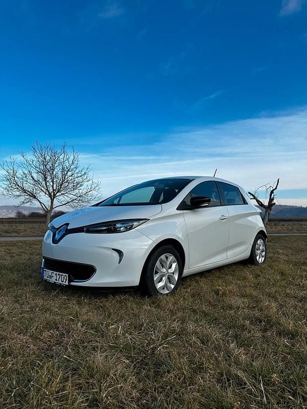 Weiß Gebraucht 2016 Renault Zoe Kleinwagen | 7.300 € (Fairer Preis) - Bild 1/4