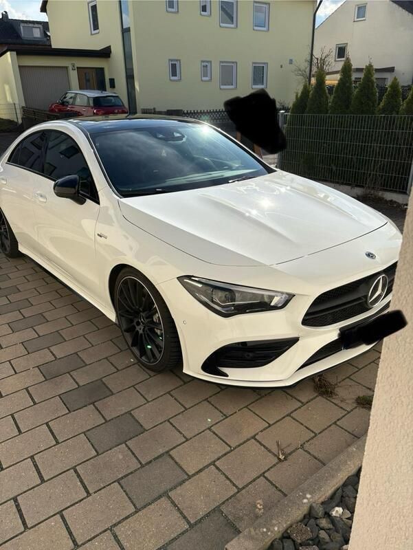 Weiß Gebraucht 2019 Mercedes CLA35 AMG AMG Limousine | 36.900 € (Teuer) - Bild 1/4