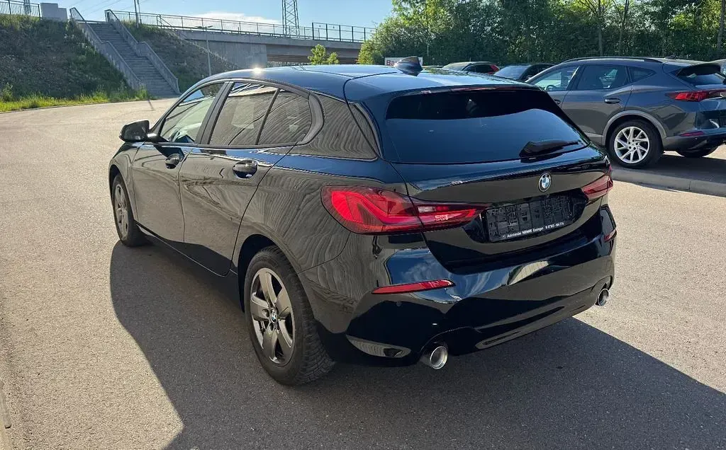 Gebraucht BMW 118 Advantage 150 PS (110 kW) 2023 Schwarz Kleinwagen
