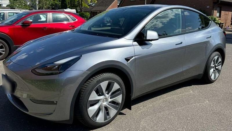 Gebraucht Tesla Model Y 378 kW (514 PS) 2024 Silber SUV