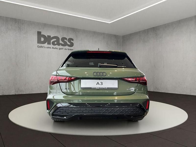 Neu Audi A3 S-Line 204 PS (150 kW) 2026 Grün Limousine