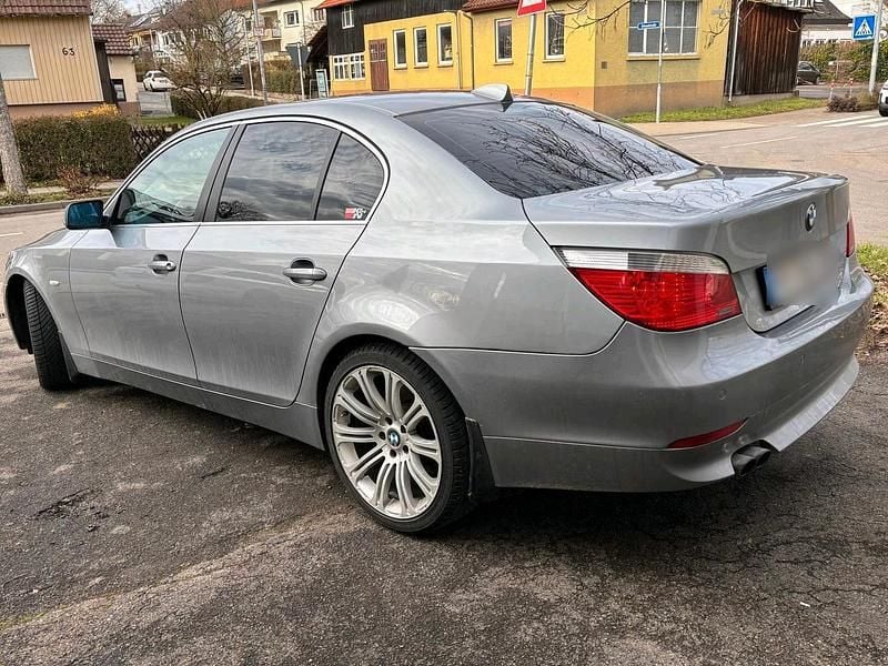 Grau Gebraucht 2007 BMW 523 Limousine | 4.200 € (Guter Preis) - Bild 1/4