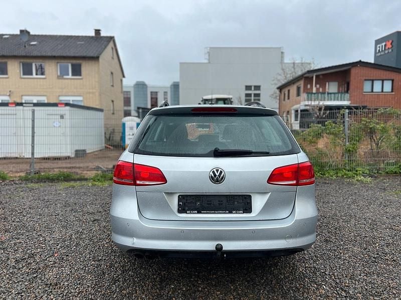 Second-hand VW Passat 140 CP (102 kW) 2012 Gri Break