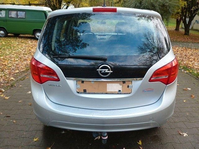 Gebraucht Opel Meriva Selection 101 PS (74 kW) 2010 Silber Van / Kleinbus