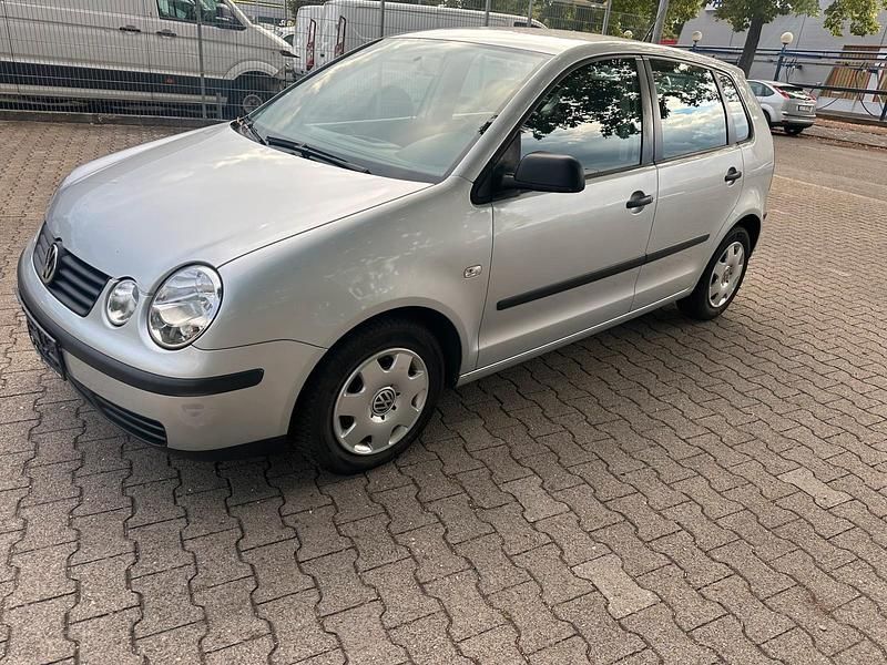 Gebraucht VW Polo 55 PS (40 kW) 2002 Silber Kleinwagen