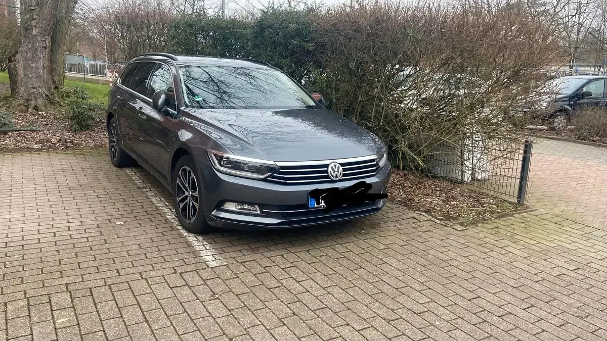 Gebraucht VW Passat 150 PS (110 kW) 2016 Grau Kombi
