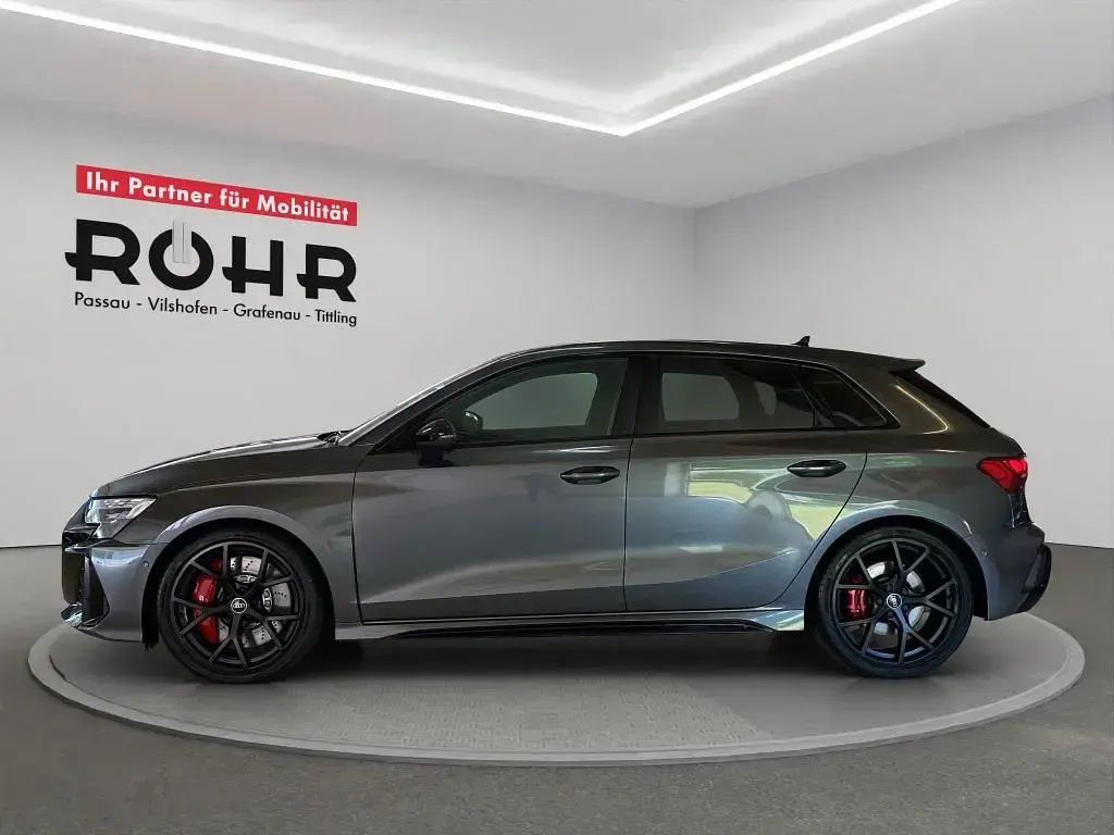 Gebraucht Audi RS3 Sport 400 PS (294 kW) 2025 Daytonagrau perleffekt Limousine