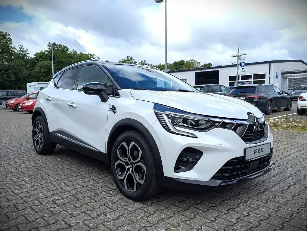 Gebraucht Mitsubishi ASX Edition 158 PS (116 kW) 2023 Himalayaweiß/onyxschwarz SUV