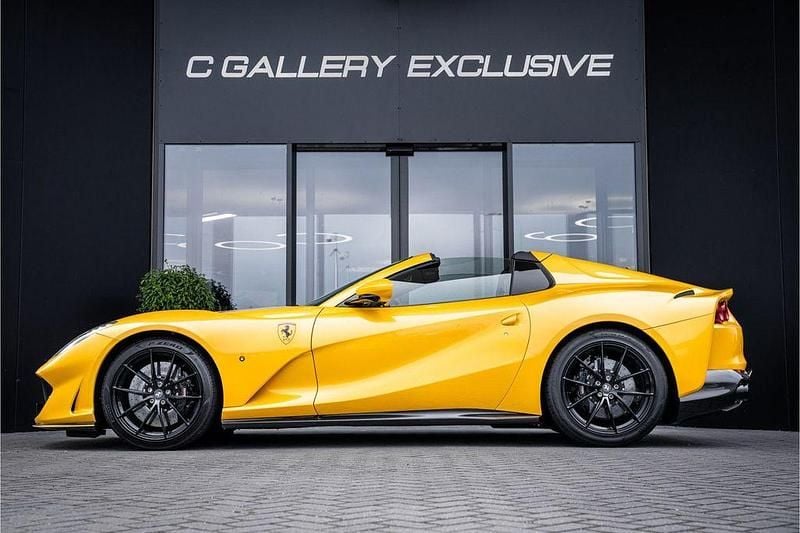 Gebraucht Ferrari 812 799 PS (587 kW) 2021 Gelb Cabrio