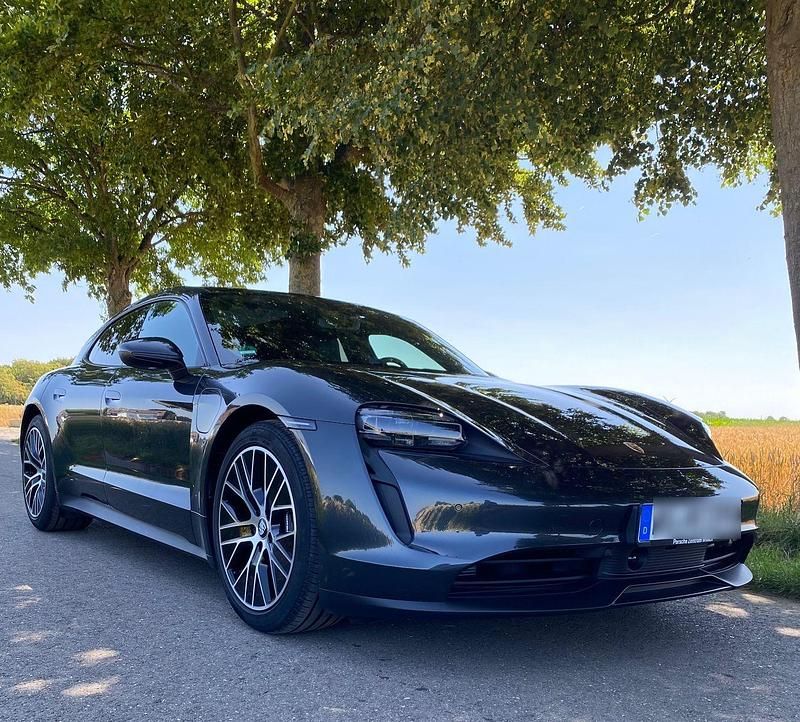 Schwarz Gebraucht 2022 Porsche Taycan Sport Turismo Kombi | 63.000 € (Superpreis) - Bild 1/4