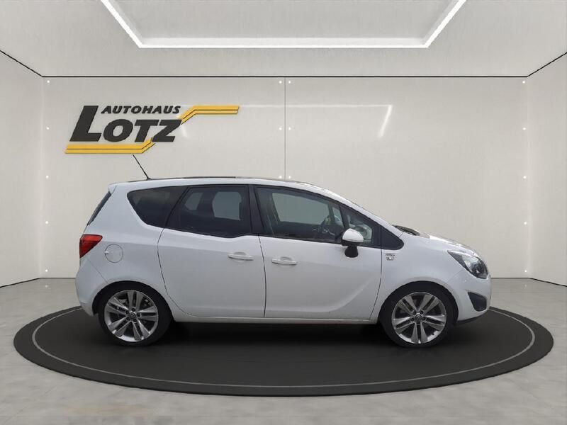 Gebraucht Opel Meriva Design Edition 140 PS (102 kW) 2011 Keine angabe casablancaweiss/saphirschwarz Van / Kleinbus