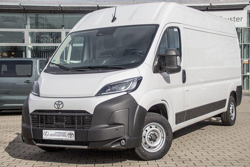 Icy white Gebraucht 2024 Toyota Proace Van | 31.899 € - Bild 1/4