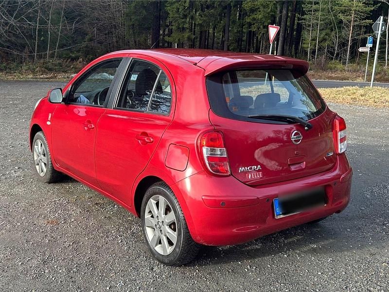 Usado Nissan Micra 80 HP (58 kW) 2012 Vermelho Citadino