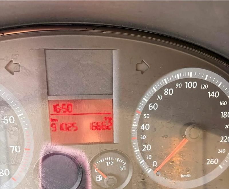 Gebraucht VW Caddy 90 PS (66 kW) 2009 Weiß Van / Kleinbus