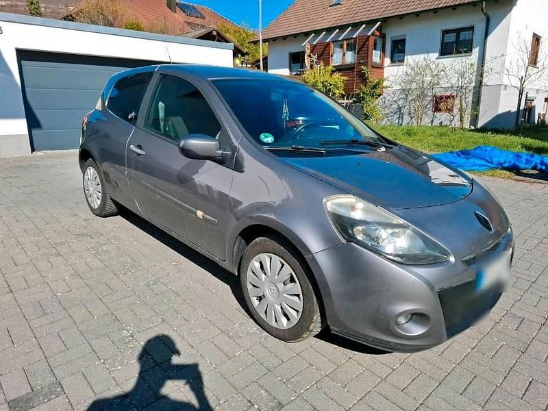 Gebraucht Renault Clio III 75 PS (55 kW) 2010 Grau Kleinwagen