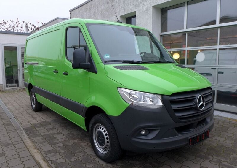 Gelbgrün Gebraucht 2020 Mercedes Sprinter Van | 20.990 € - Bild 1/4