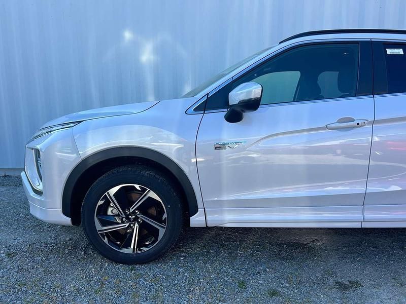 Neu Mitsubishi Eclipse Cross Plus 188 PS (138 kW) 2025 Anden weiß SUV