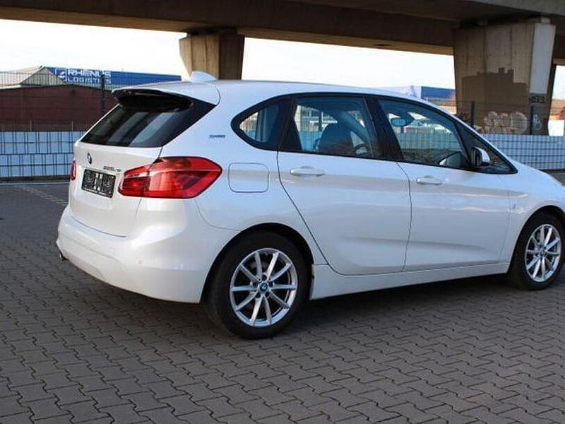 Gebraucht BMW 225 Active Tourer Advantage 136 PS (100 kW) 2018 Weiß Van / Kleinbus