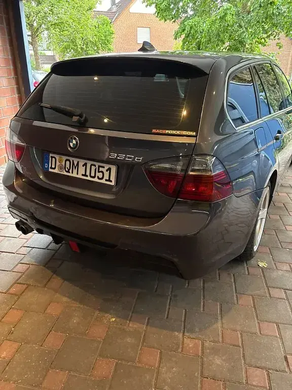 Gebraucht BMW 330 231 PS (169 kW) 2007 Grau Kombi