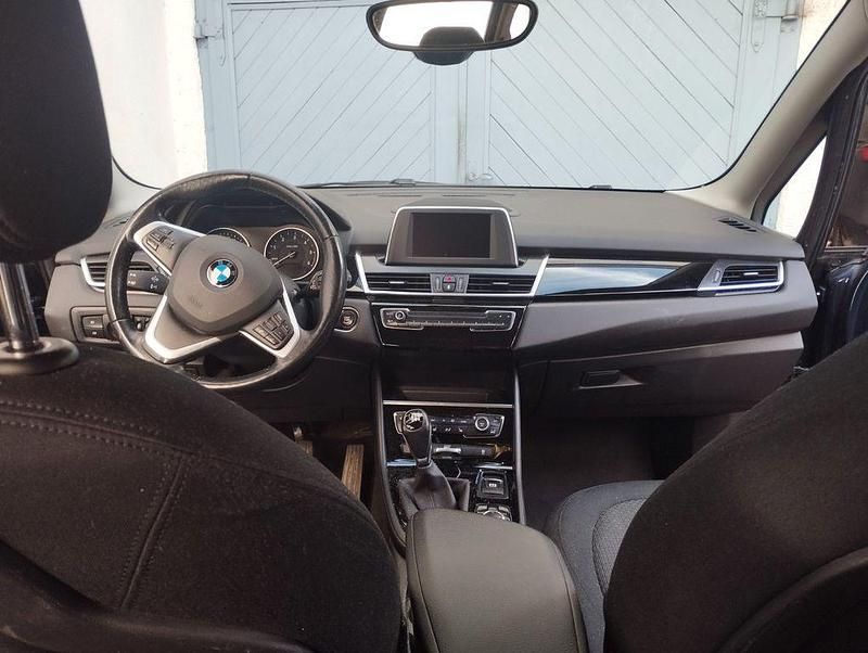 Gebraucht BMW 216 116 PS (85 kW) 2016 Blau Van / Kleinbus