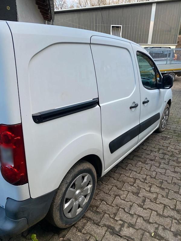 Gebraucht Citroën Berlingo 90 PS (66 kW) 2009 Weiß Van / Kleinbus