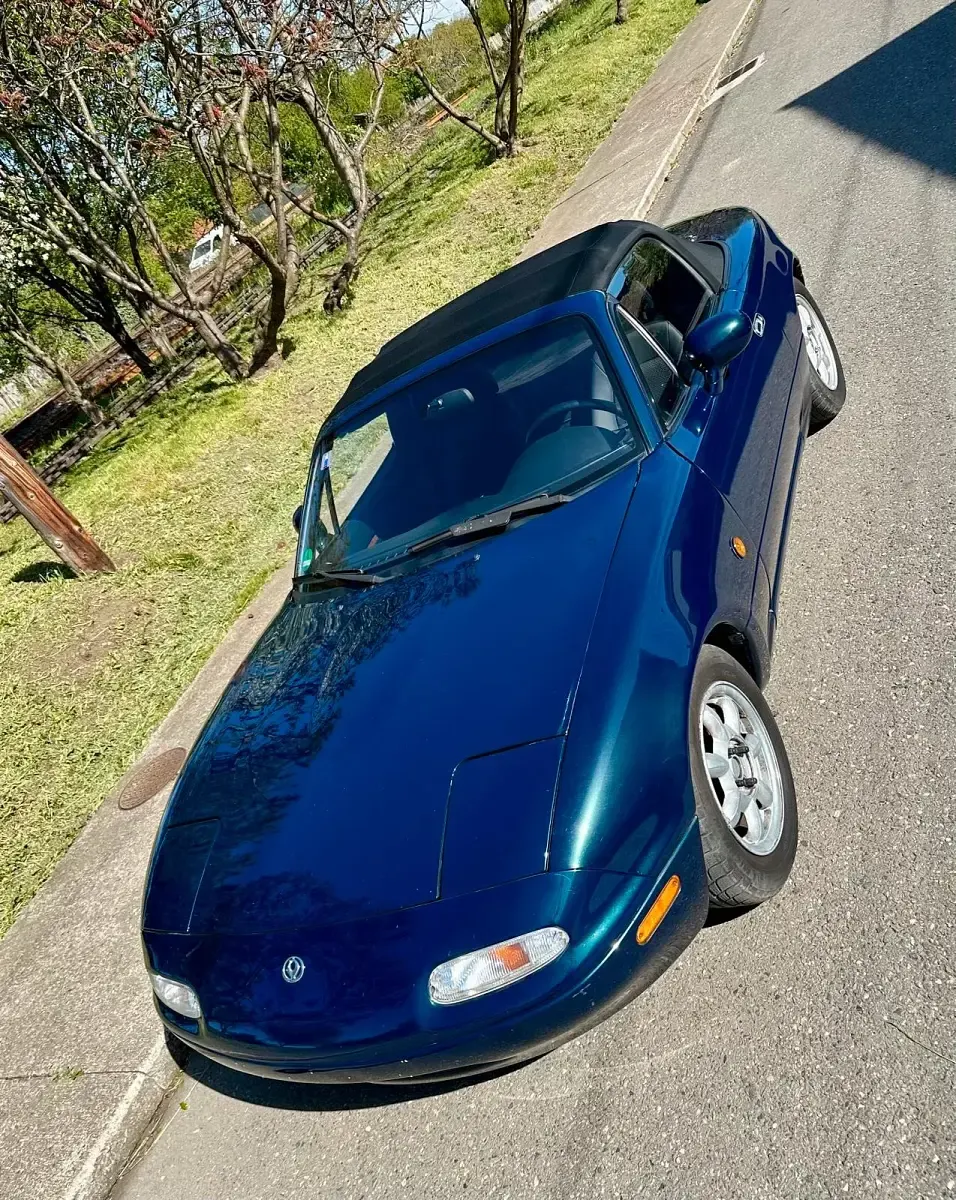 Używany Mazda MX5 131 KM (96 kW) 1997 Niebieski Kabriolet