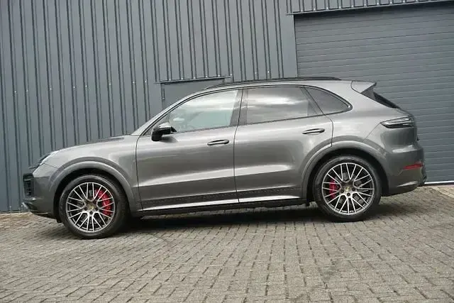 Gebraucht Porsche Cayenne GTS 460 PS (338 kW) 2021 Grau SUV