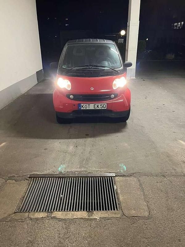 Rot Gebraucht 2007 Smart ForTwo Coupé Basis Kleinwagen | 2.400 € (Superpreis) - Bild 1/4