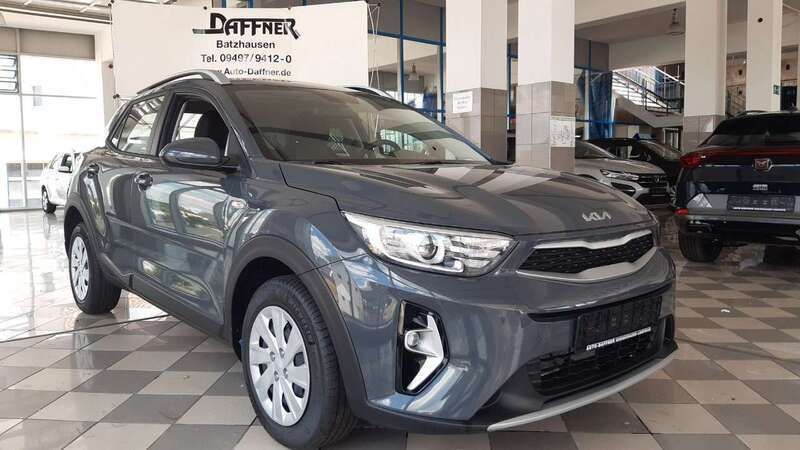 Grau Gebraucht 2024 Kia Stonic SUV | 18.990 € (Fairer Preis) - Bild 1/4