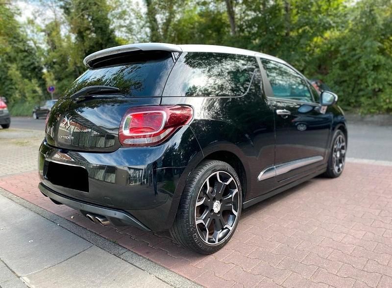 Gebraucht Citroën DS3 120 PS (88 kW) 2014 Schwarz Kleinwagen
