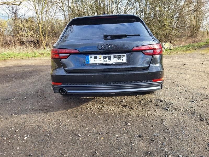 Gebraucht Audi A4 S-Line 150 PS (110 kW) 2017 Schwarz Kombi