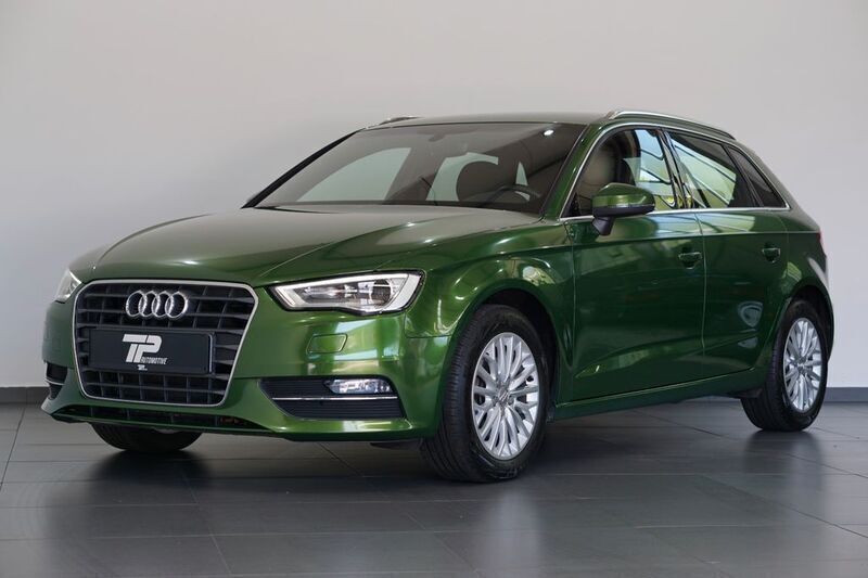 Grau Gebraucht 2016 Audi A3 Sportback Ambiente Limousine | 16.950 € (Guter Preis) - Bild 1/4
