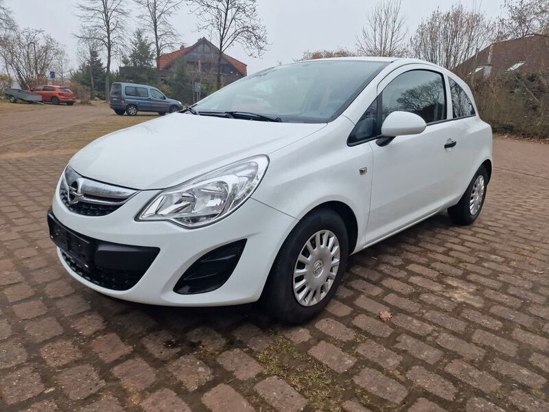 Gebraucht Opel Corsa Selection 69 PS (50 kW) 2012 Weiß Limousine