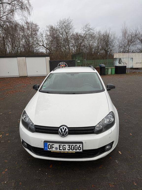 Weiß Gebraucht 2012 VW Golf VII Match Kombi | 5.500 € (Fairer Preis) - Bild 1/4
