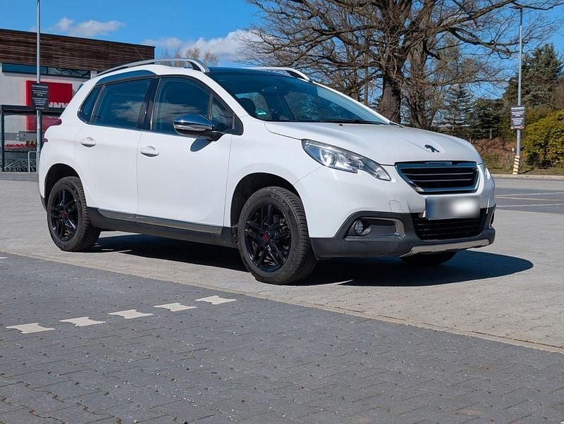 Gebraucht Peugeot 2008 Allure 131 PS (96 kW) 2015 Weiß SUV